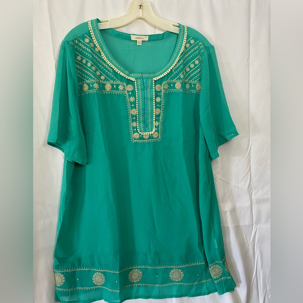 Super b sheer green top, size 3X
